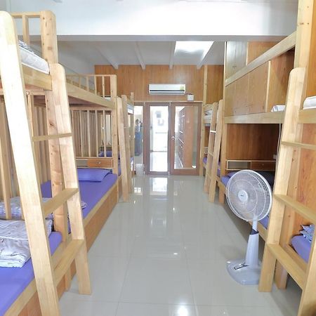 Saen Sabai Hostel Bangkok Kültér fotó