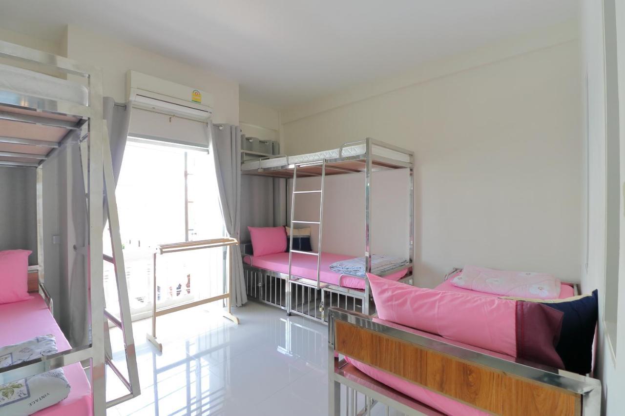 Saen Sabai Hostel Bangkok Kültér fotó