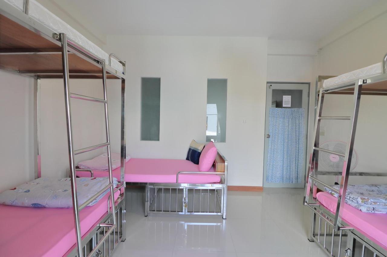 Saen Sabai Hostel Bangkok Kültér fotó