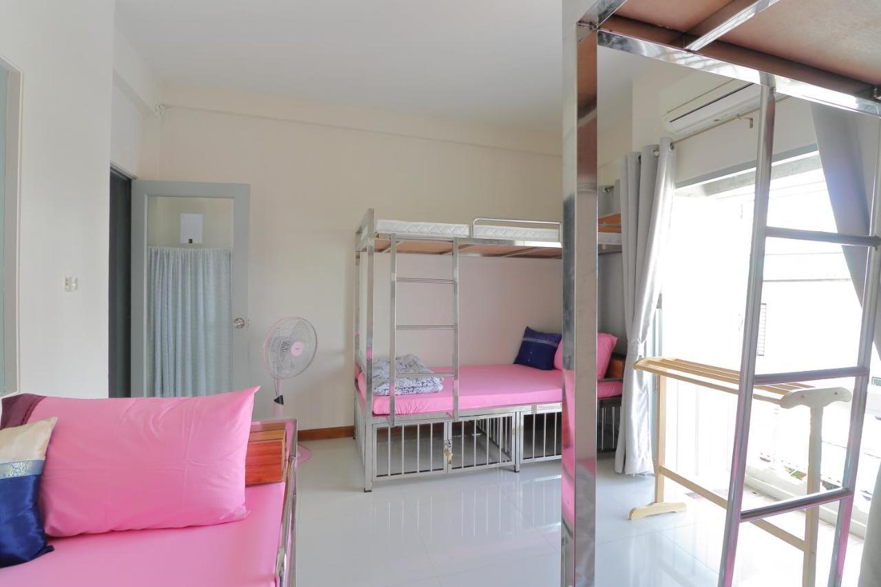 Saen Sabai Hostel Bangkok Kültér fotó